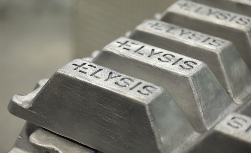 Apple prepara camino para aluminio libre de carbono